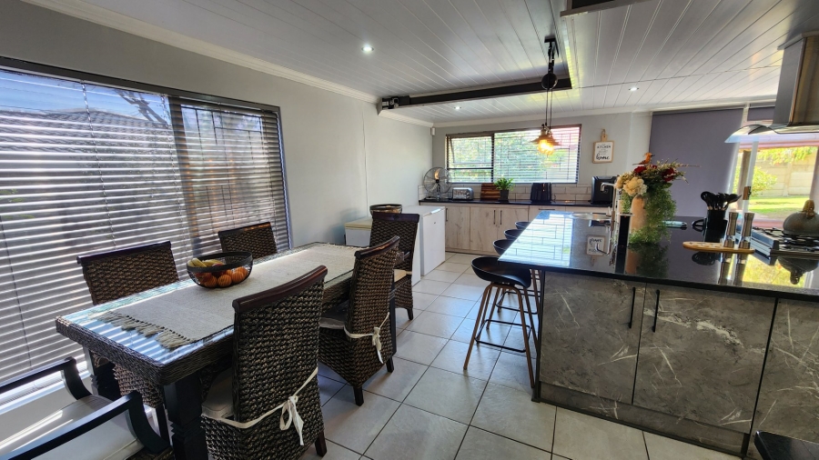 3 Bedroom Property for Sale in Bayview Western Cape